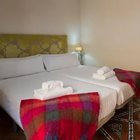 Nuea Casa17 * إشبيلية