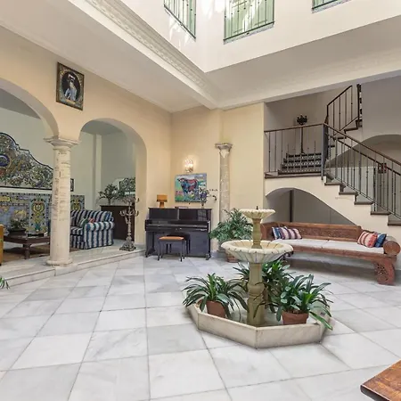 Nuea Casa17 * إشبيلية